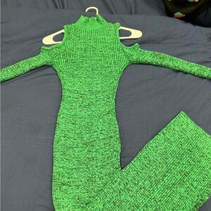 Never worn dress, tags still attached. Smoke/animal free.